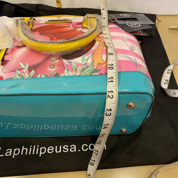 La Philipe Miami Bag Lips Rhinestone Artist LP Travel Purse Nwt Tote Clutch. - Picture 6 of 10